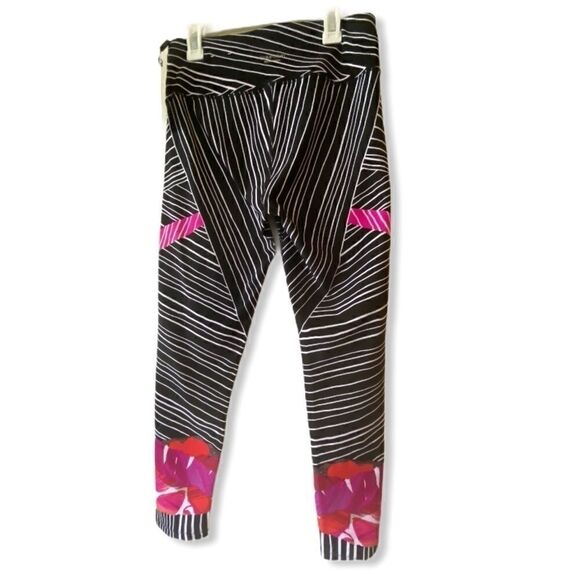 NWT Calvin Klein Performance Cropped  Leggings - Picture 2 of 10